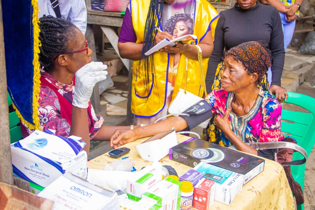 LAGOS MARKET LEADERS AND RESIDENTS LAUD LAGOS PACIFIC LIONS CLUB COMMUNITY SERVICE